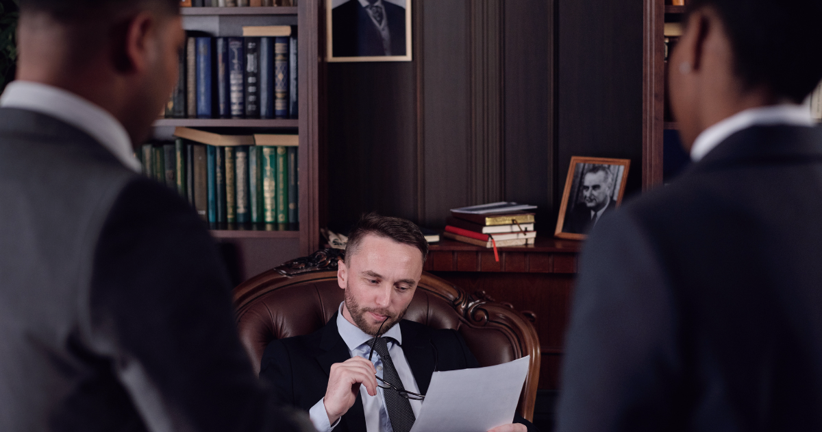 17 Best Gifts for Lawyers That Make a Lasting Impression